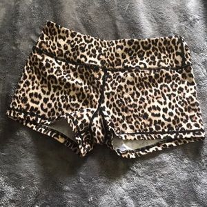 Savage Barbell Leopard Booty Shorts - size Medium